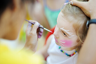 Face painting & balloons