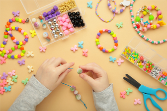 ARTS & CRAFTS